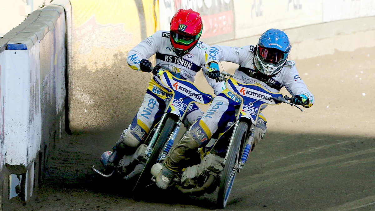 Chris Holder (czerwony kask) i Igor Kopeć-Sobczyński