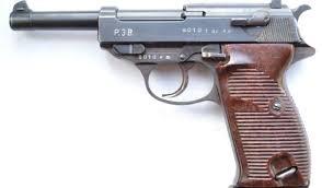 Walther P38 (używana TYLKO w 2 wojnie światowej)
