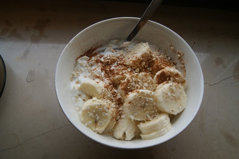 jogurt-naturalny-z-bananem.jpg