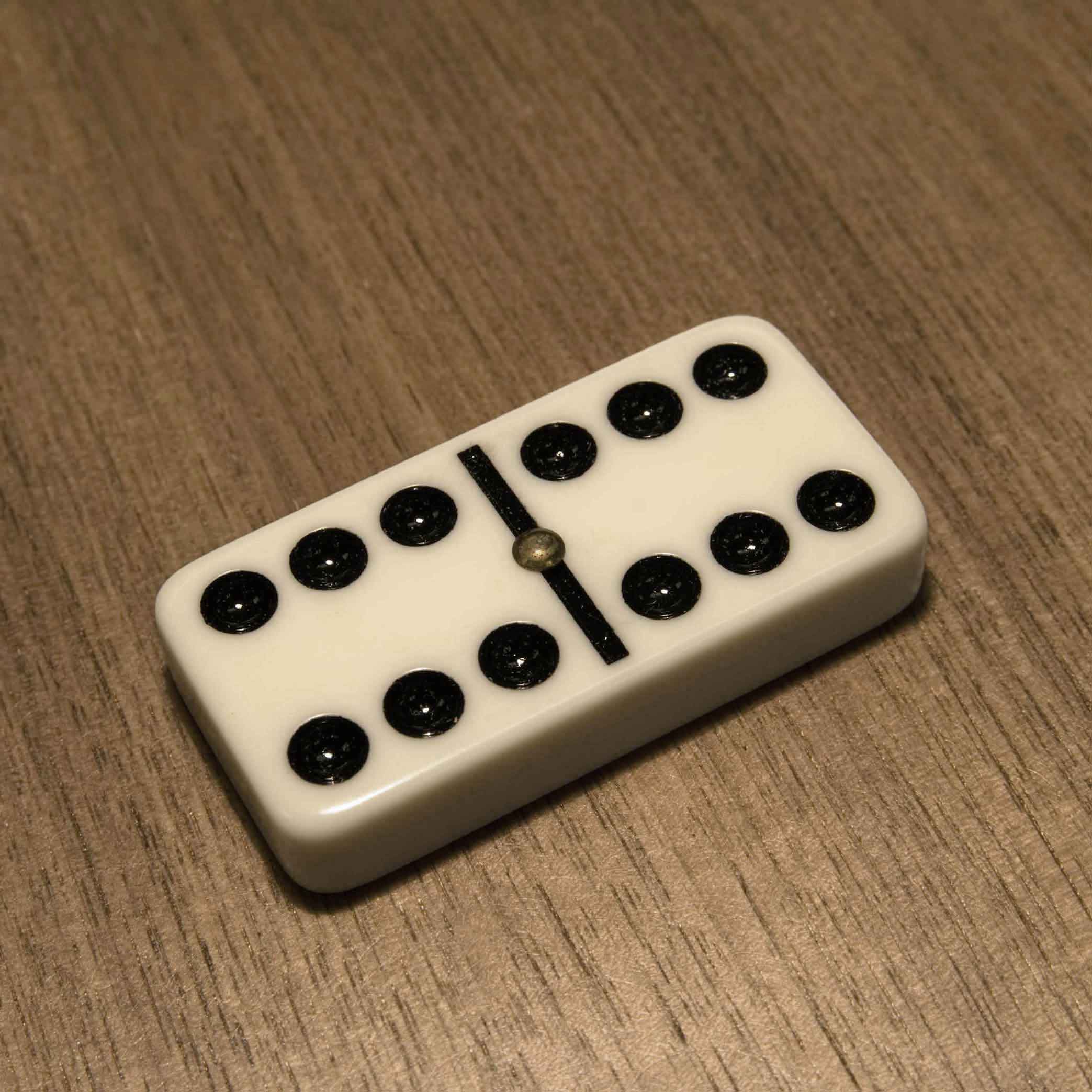 Domino158