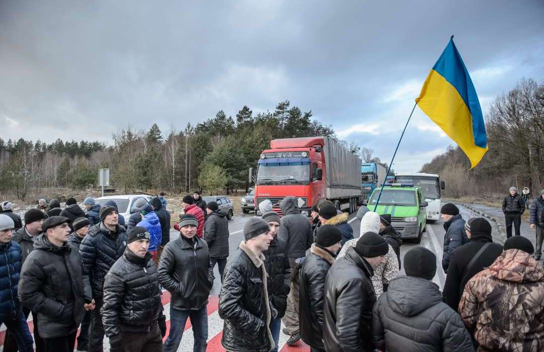 Сколько поляков на украине. Украинцы в Польше. Польша и Украина. Дальний Восток хохлы. Польша и Украина новости.