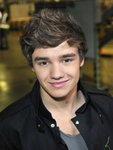 Liam :^