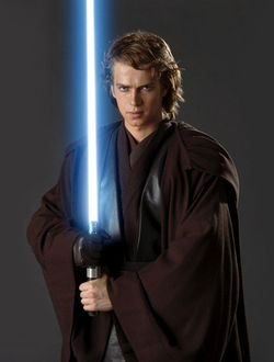 Anakin Skywalker=Darth Vader- bohater, który wcześniej był po Jasnej, później po Ciemnej Stronie Mocy (Rycerz Jedi->przywódca Sithów)