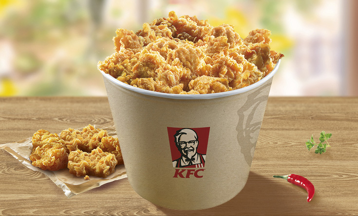 Kubełek kurczaków z KFC