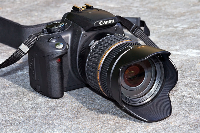 800px-Canon_EOS_350D_front_%28aka%29.jpg