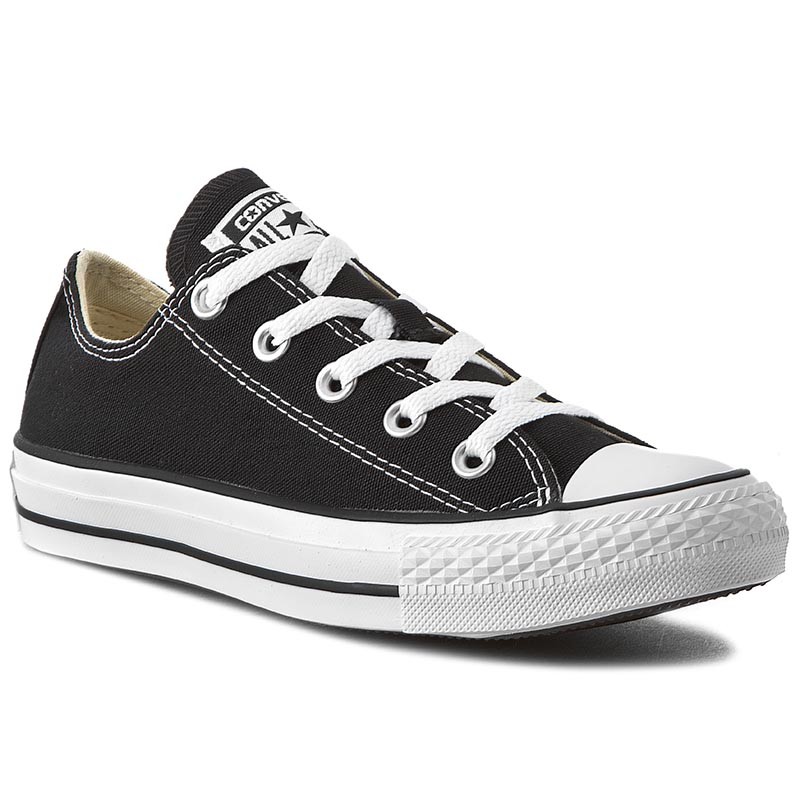 Czarne converse