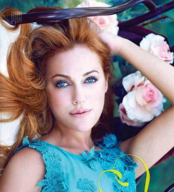 Klub  lubiących aktorkę Hurrem i Meryem Uzerli!<3!