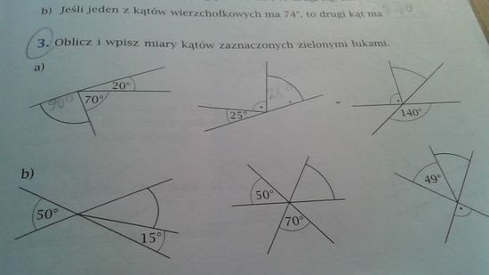 Oblicz i wpisz miary kątów zaznaczonych zielonymi łukami. – zadania