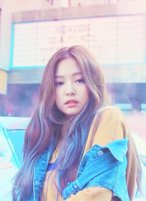 Jennie Kim (Blackpink) - przyjmijmy, że Blackpink wybrały już liderkę i została nią Jennie