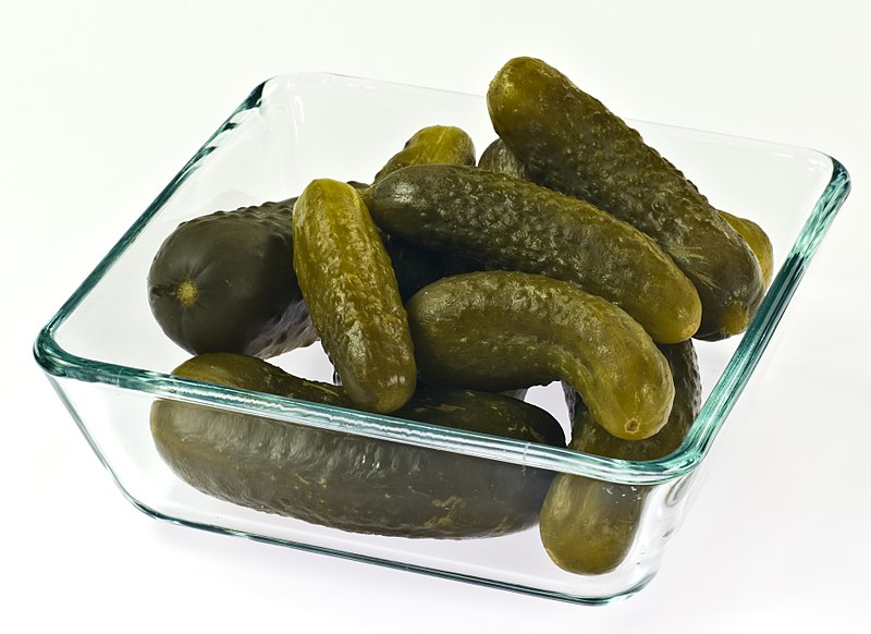 800px-Polish_style_pickled_cucumbers_IMGP0413.jpg