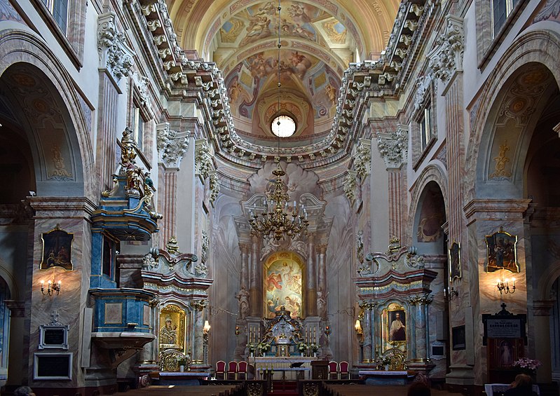 800px-Church_of_the_Transfiguration_of_Our_Lord_%28interior%29%2C_2_Pijarska_street%2C_Old_Town%2C_Krakow%2C_Poland.jpg