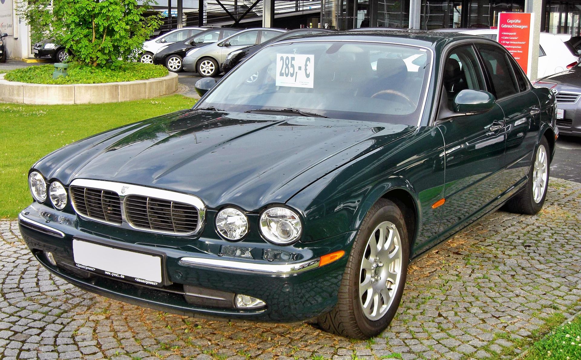 Jaguar XJ