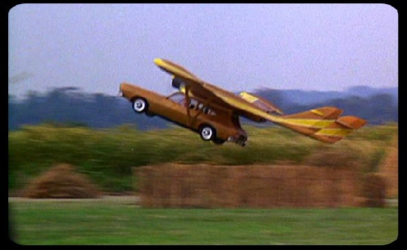 2. Latający samochód Flying Matador (film "Człowiek ze złotym pistoletem")
