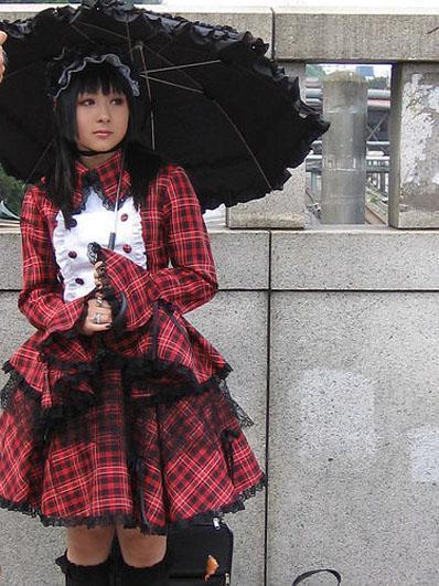 gothic-lolita.jpg