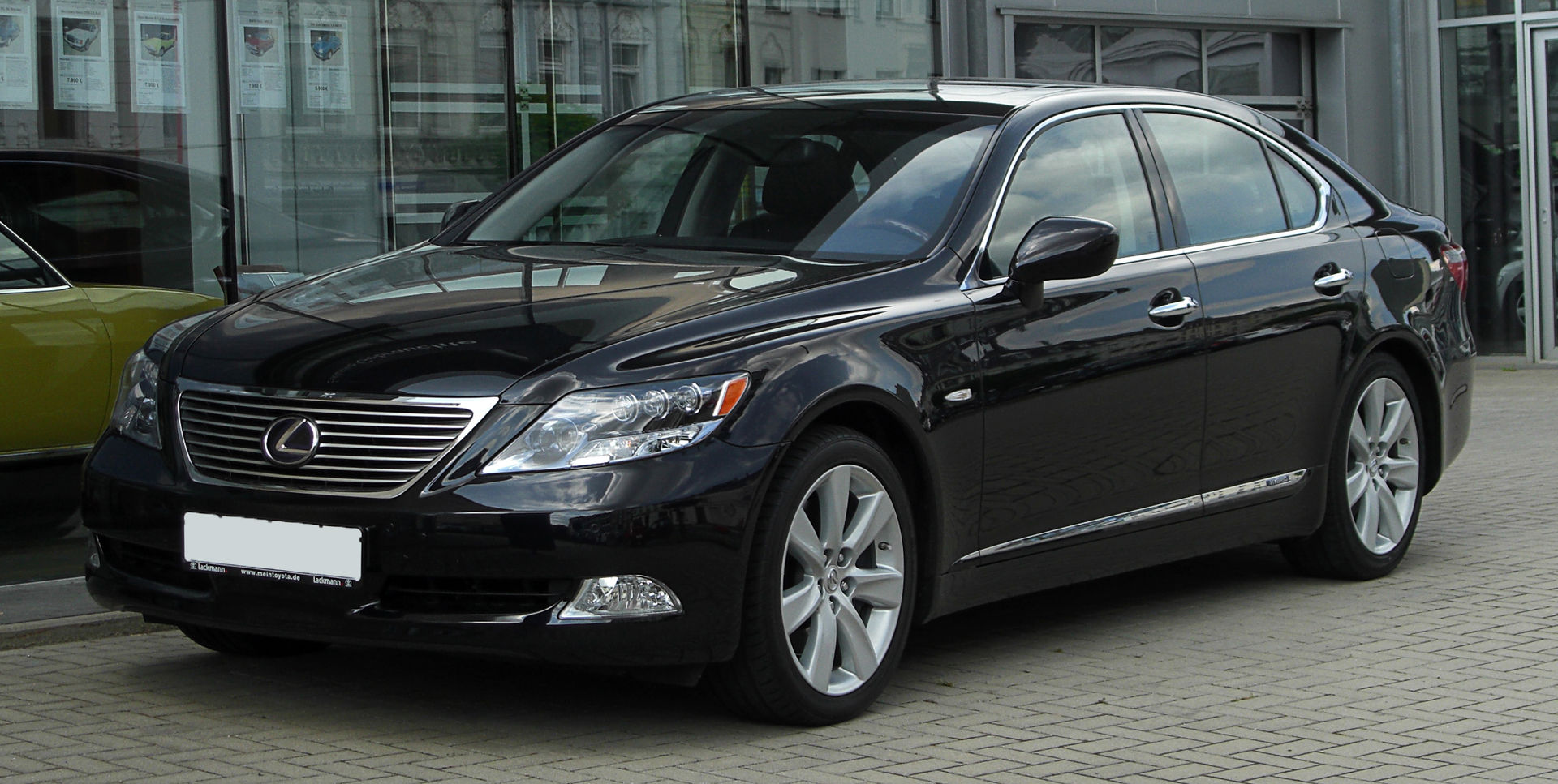 Lexus LS