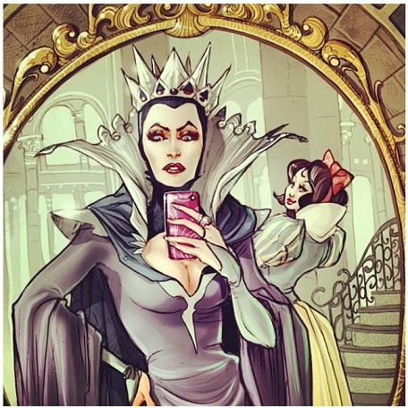 Zła królowa z "Królewny Śnieżki" i selfie