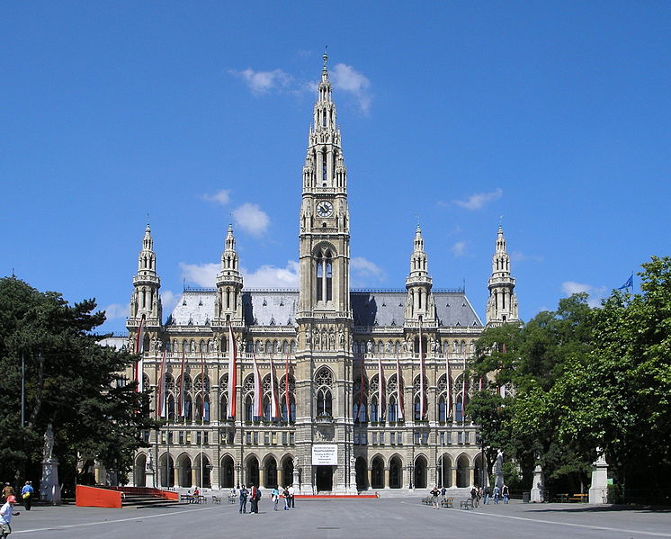 746px-Rathaus_Vienna_June_2006_165.jpg