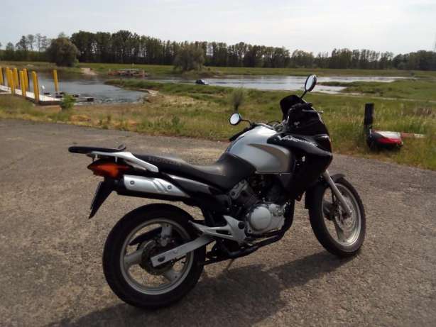 Honda varadero 125 cm³ 15KM