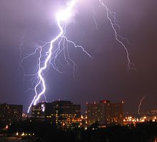 220px-Lightning_in_Arlington.jpg