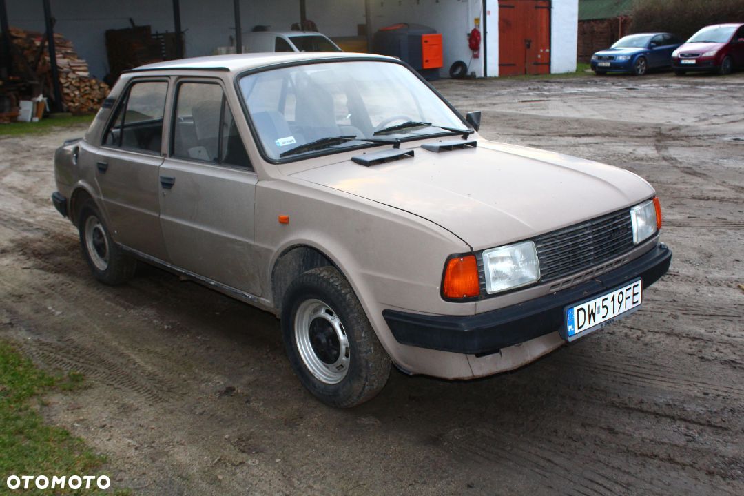 Skoda 120