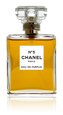 250px-CHANEL_No5_parfum.jpg