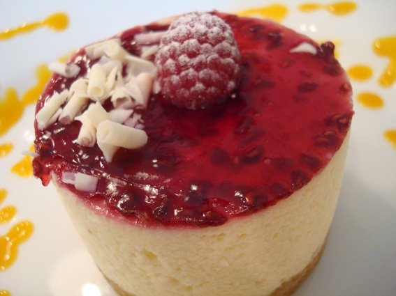 white-chocolate-and-raspberry-cheesecake.jpg