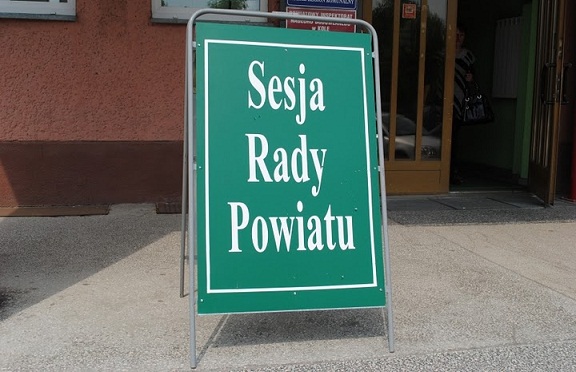 sesja_tablica_powiat.jpg