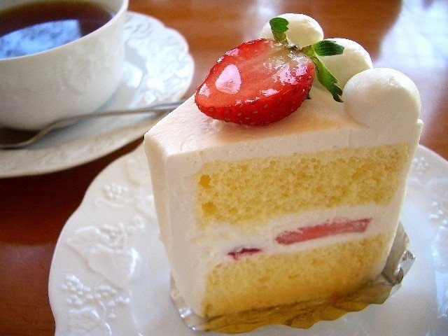 strawberry-cake.jpg